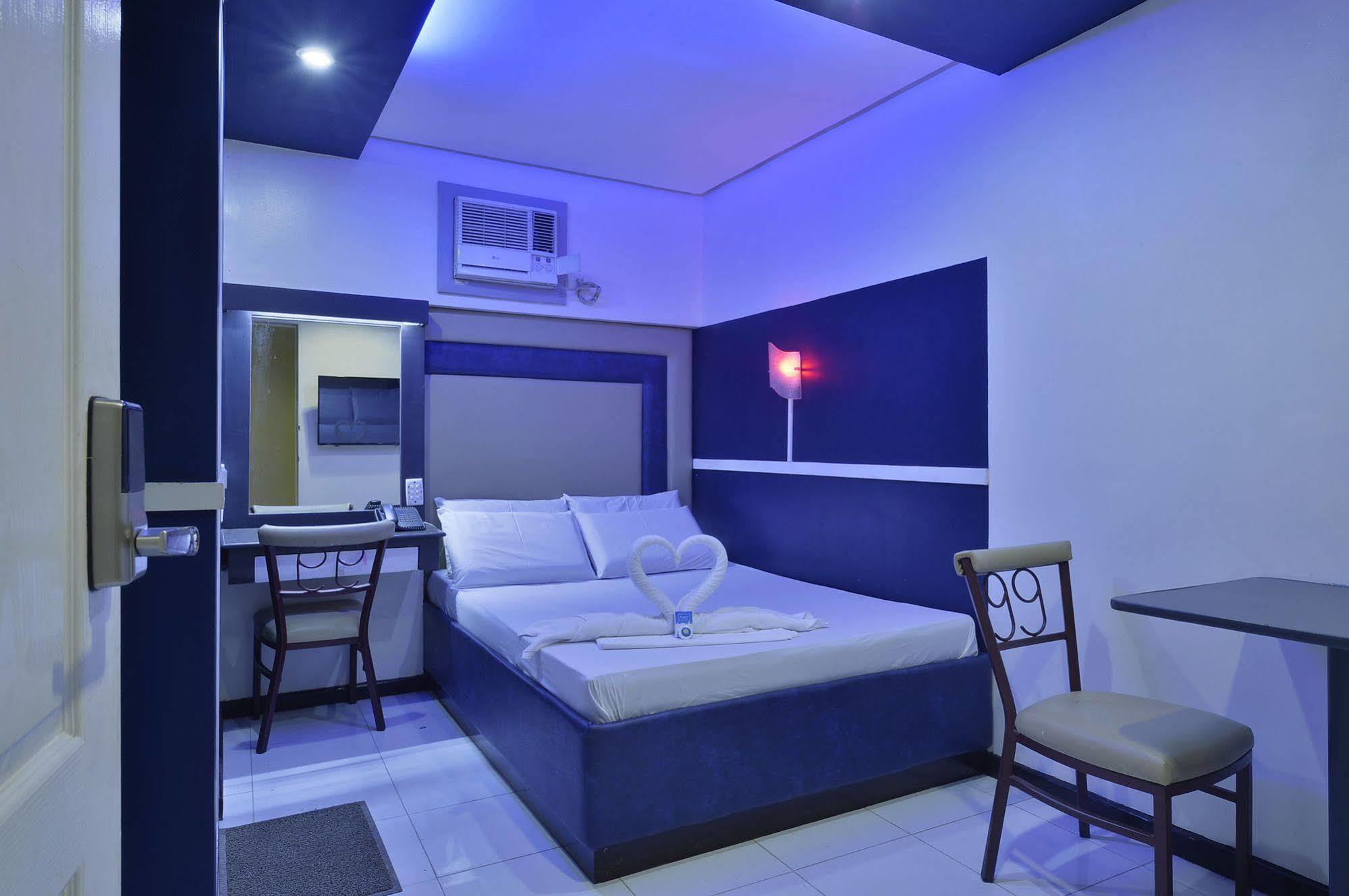 Hotel 99 Cubao Quezon City Buitenkant foto