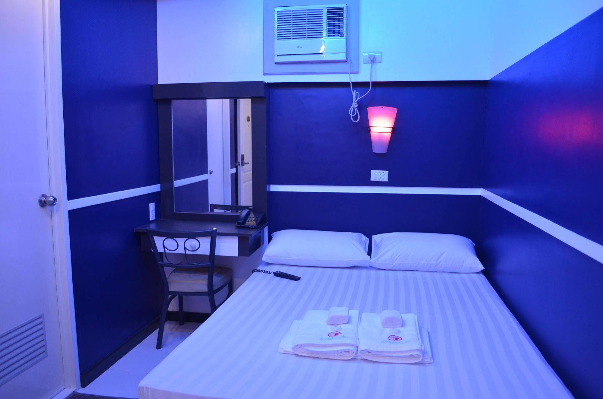 Hotel 99 Cubao Quezon City Buitenkant foto